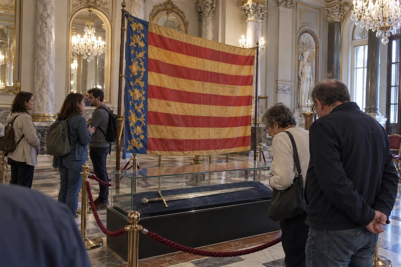 Exposición de la Reial Senyera y la espada de Jaume I