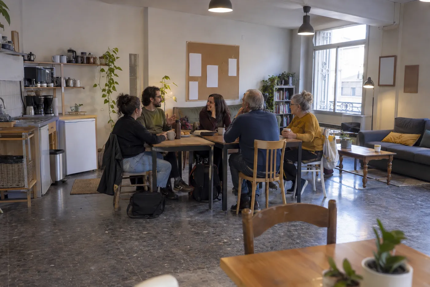 Kafo-Kunveno: encuentro de esperanto en la Estación del Norte
