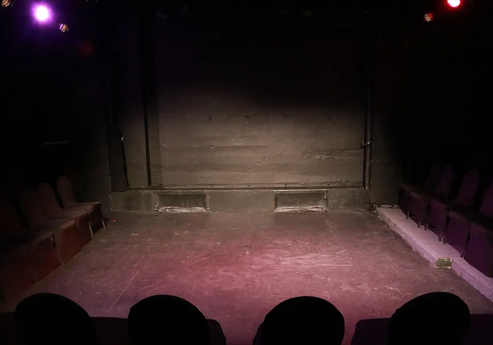 Proyección de «Sombras de ancestros olvidados» en ucraniano