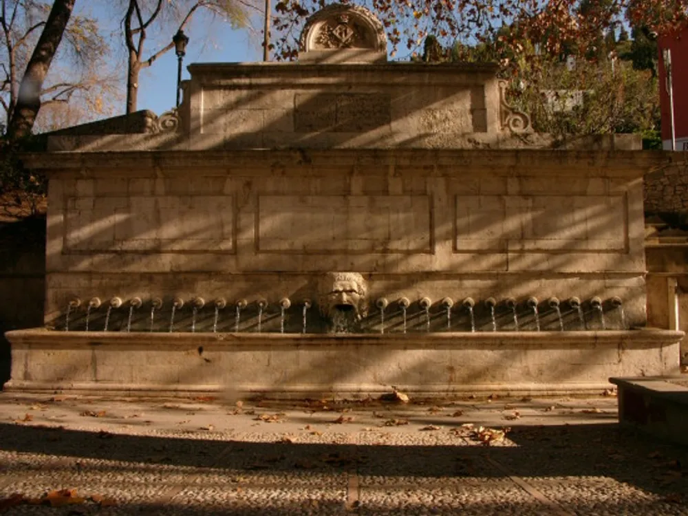 Font dels Vint-i-cinc Brolladors (Fuente de los 25 caños)