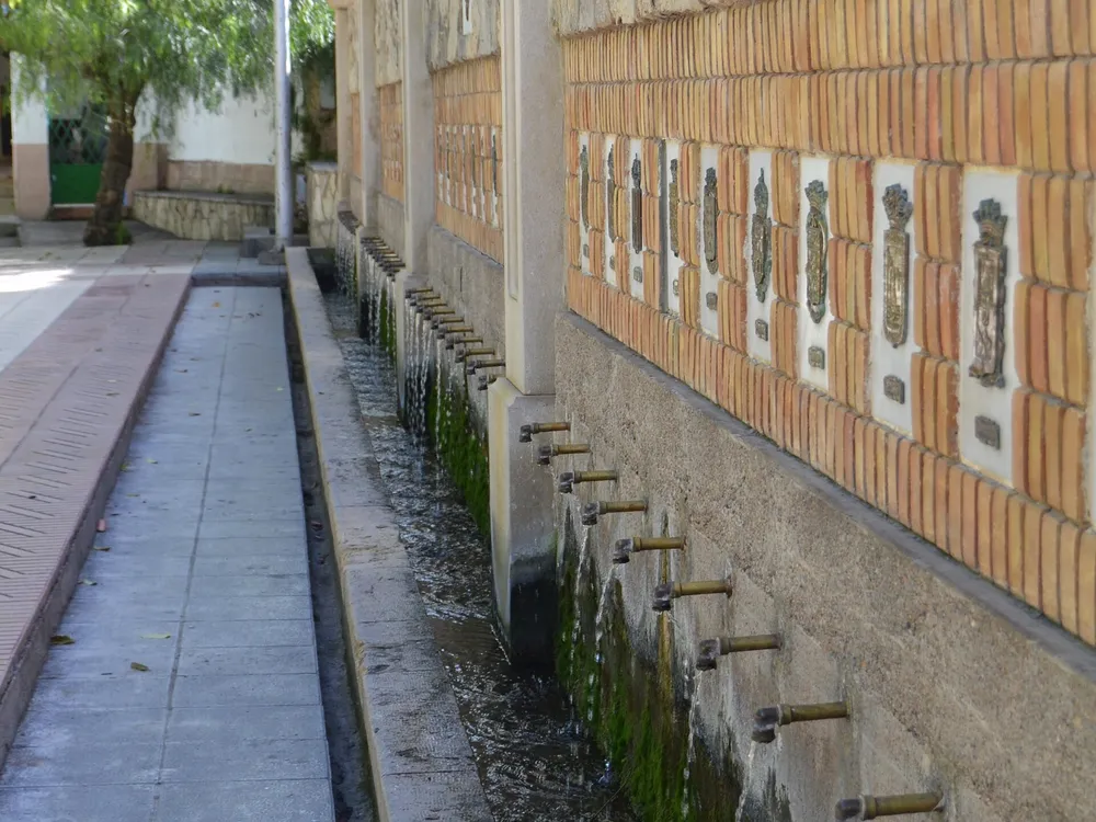 Fuente de los 50 Caños